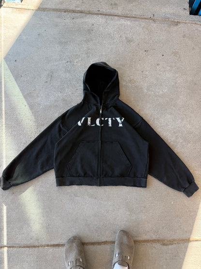 VLCTY "BLACK DESTROYED ZIP UP"